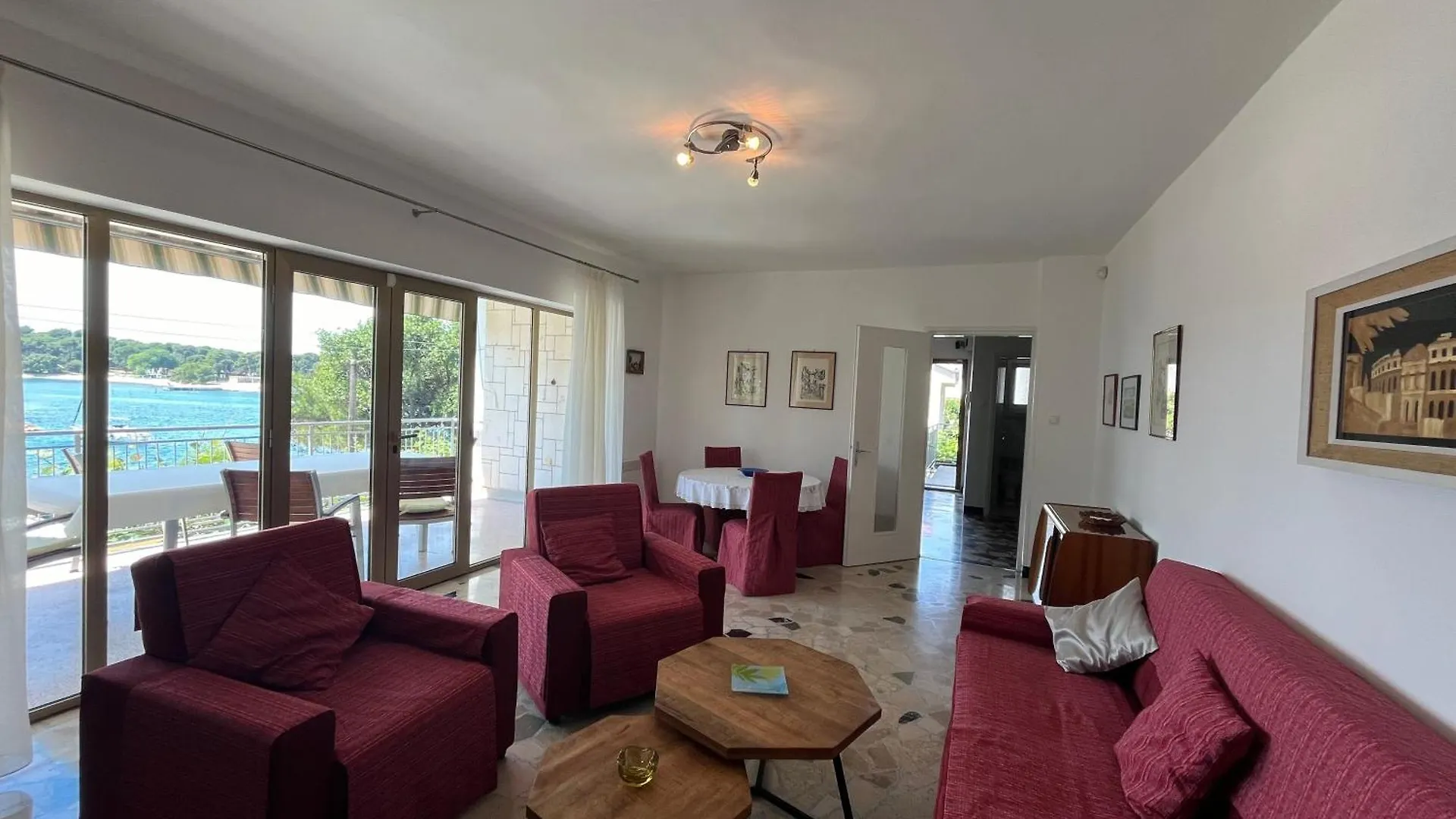 Spacious Apartment 풀라