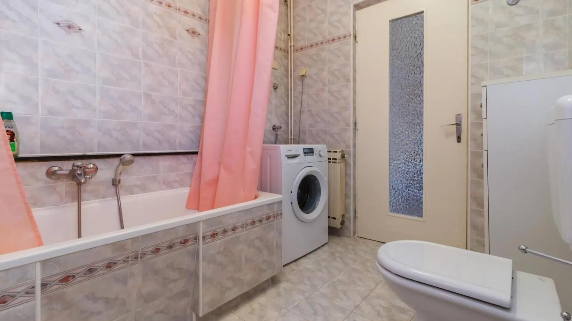 Spacious Apartment 풀라